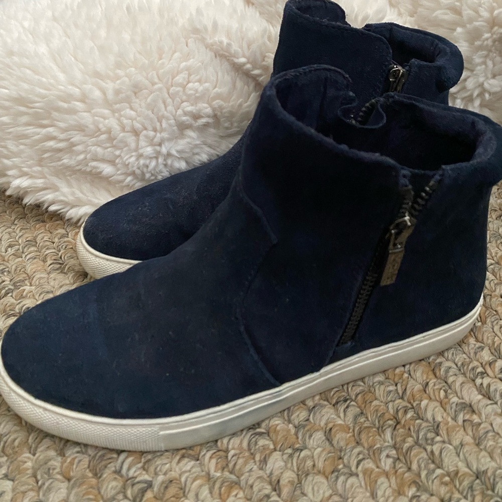 Kenneth Cole suede navy high top sneakers